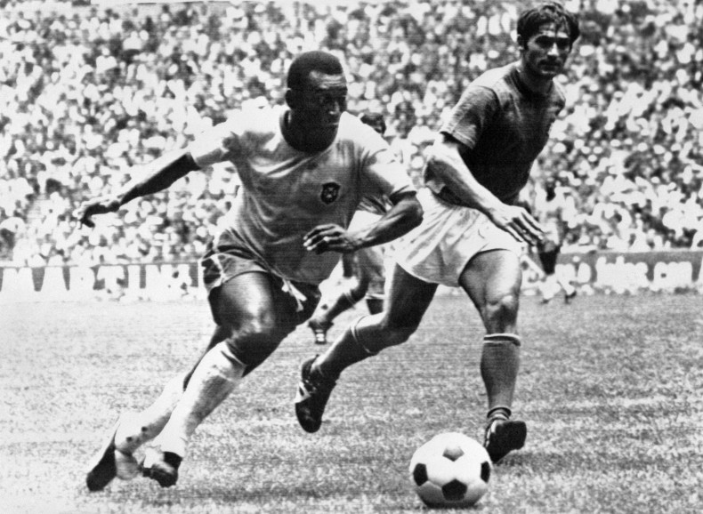 Pelé a lopta Adidas Telstar na MS 1970 (soccer.com)