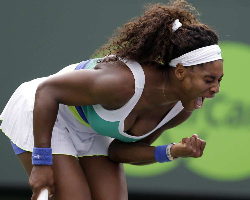 VIDEO: Serena Williamsová vymenila raketu za mikrofón
