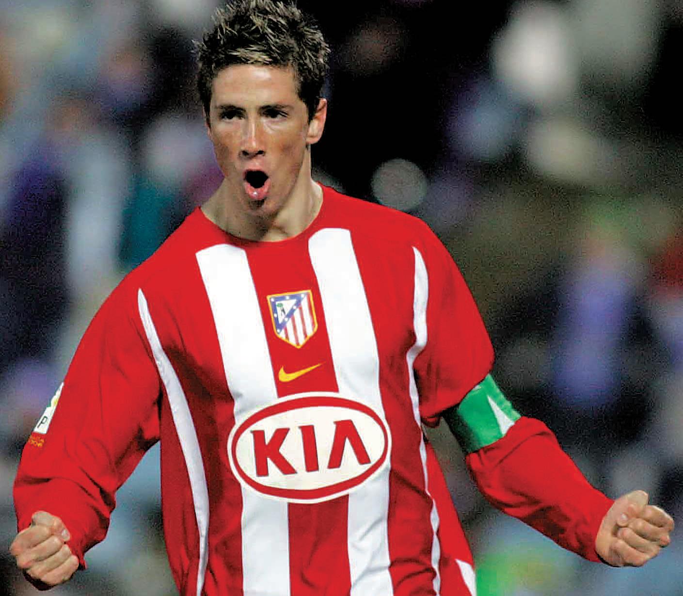 Fernando Torres s kapitánskou páskou na ruke za Atlético Madrid (sportspapa.com)