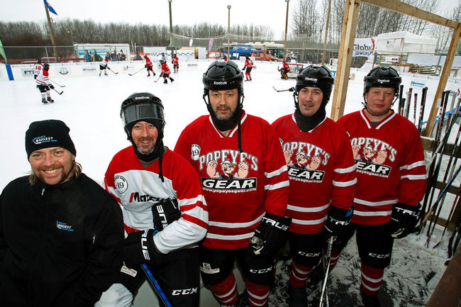 Hokejový maratón v Kanade (edmontonsun.com)