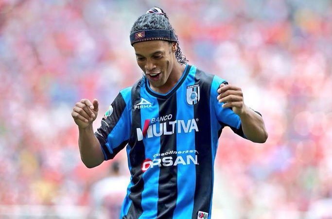 Ronaldinho (starmedia.com)