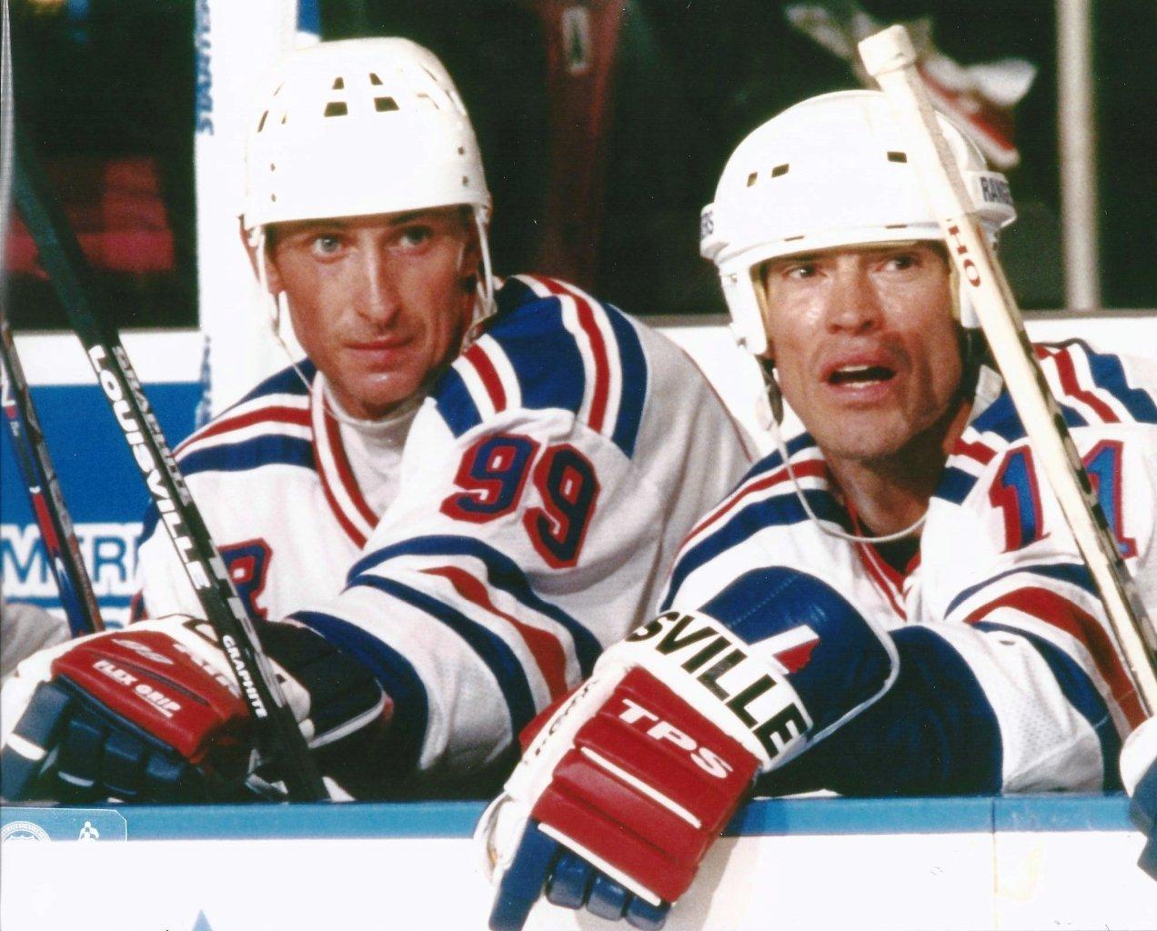 Wayne Gretzky a Mark Messier (sportpicturesonline.com)